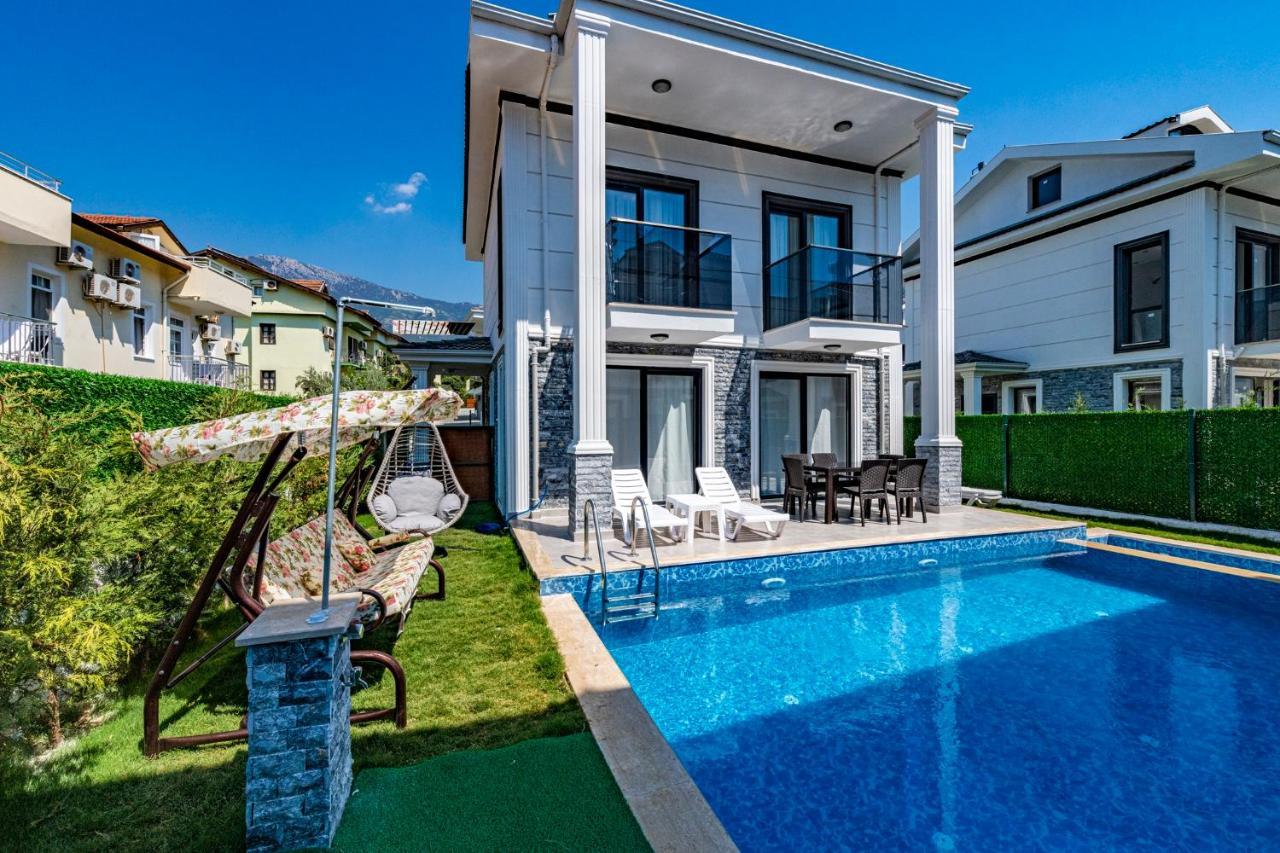 Salkim- 4 Bedroom Holiday Villa In Oludeniz Fethiye Exterior photo